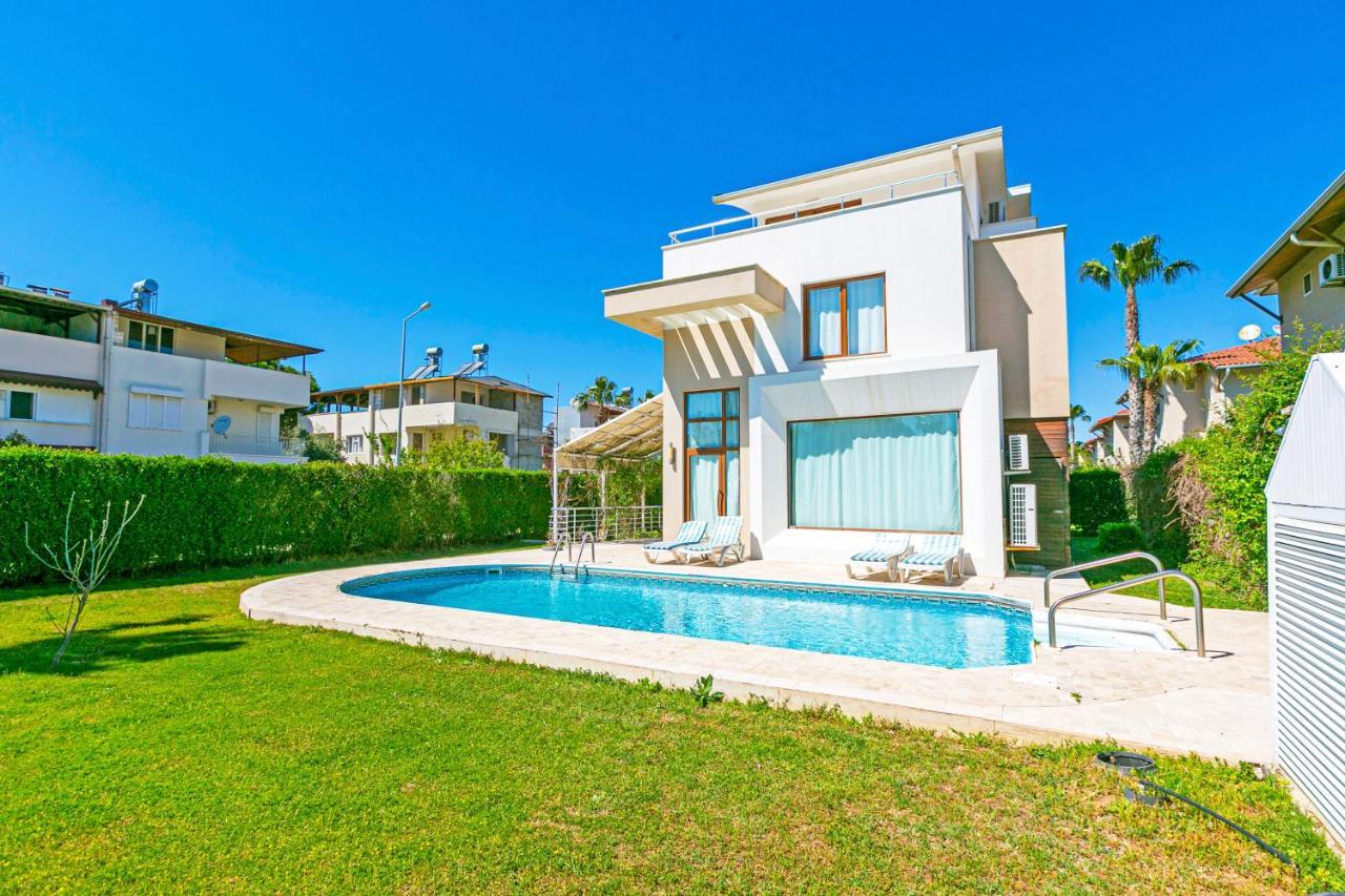 Paradise Town Villa Daisy Belek Exterior photo