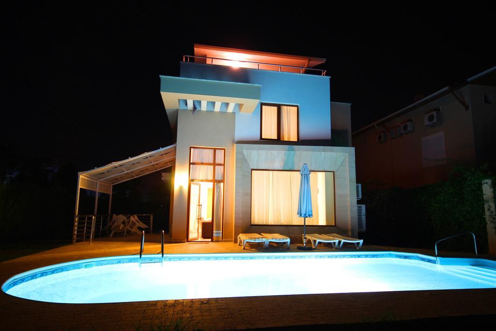 Paradise Town Villa Daisy Belek Exterior photo